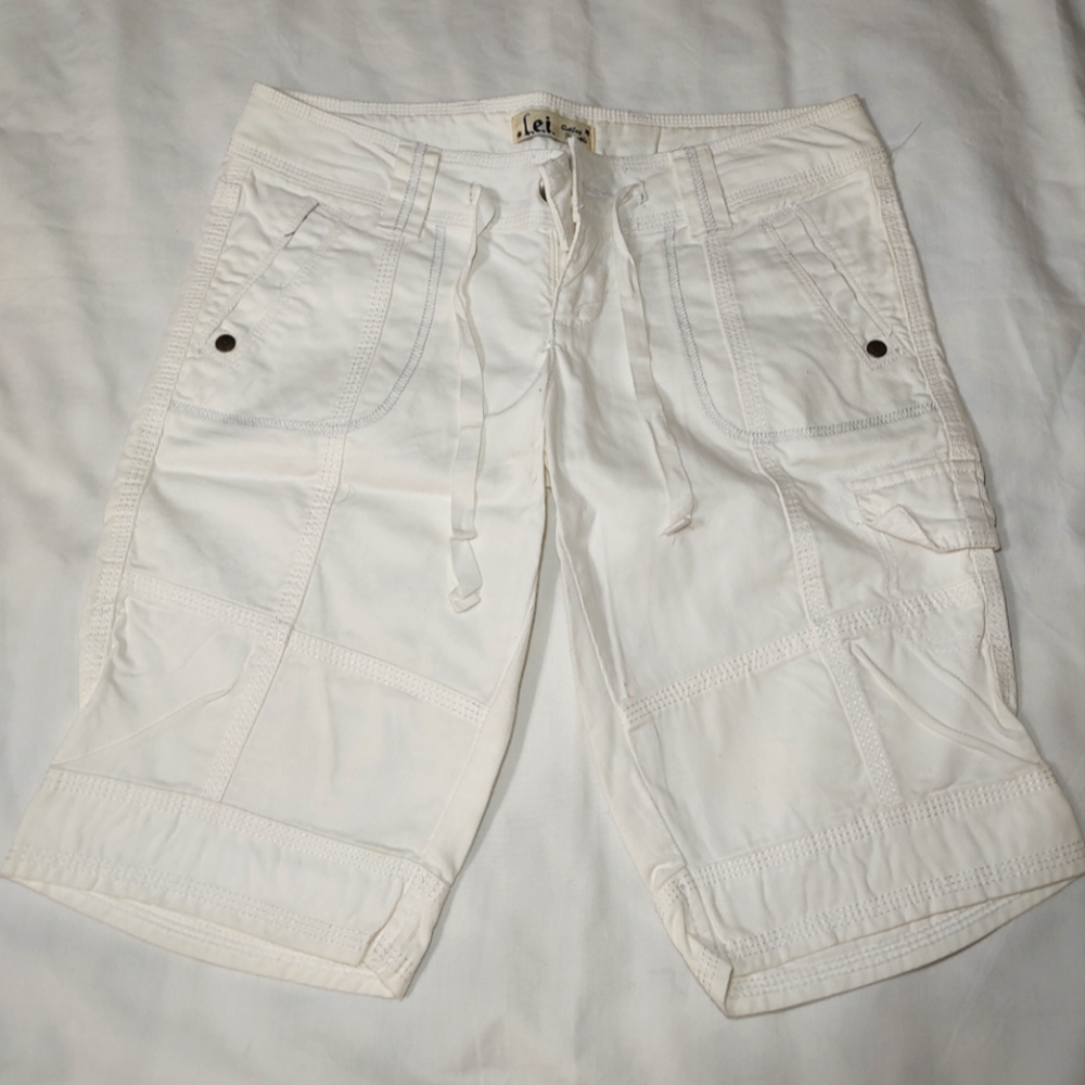 Women's Bermuda shorts